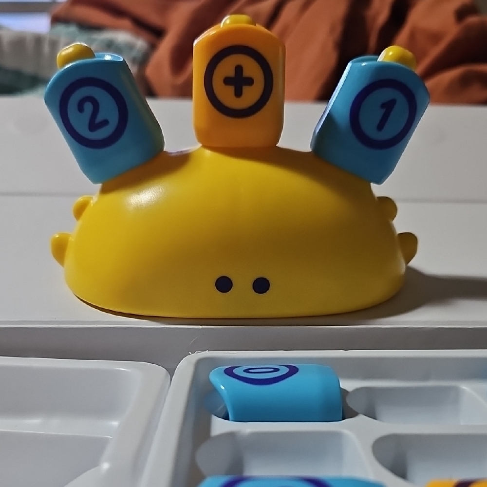 Shi by JOURNEYS Plugo Count Interactive Math Kit - Yellow - Picture 5 of 5